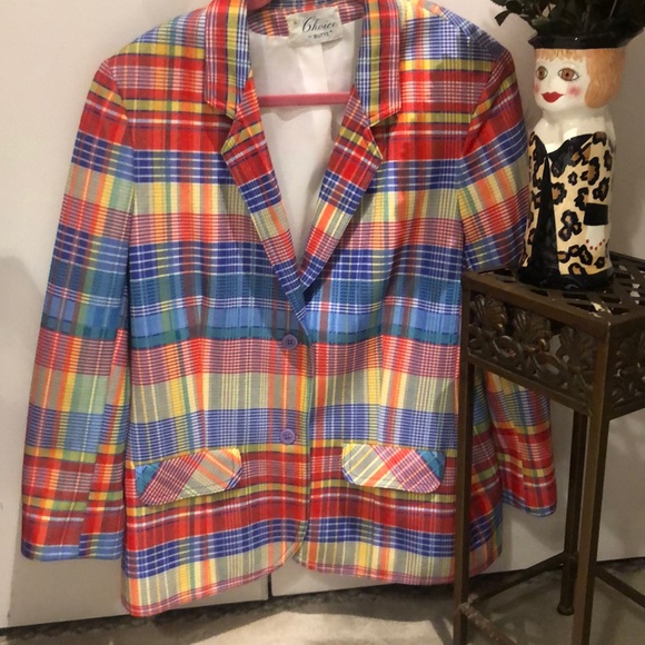 Jackets & Blazers - Plaid blazer with two pockets. Medium fit.